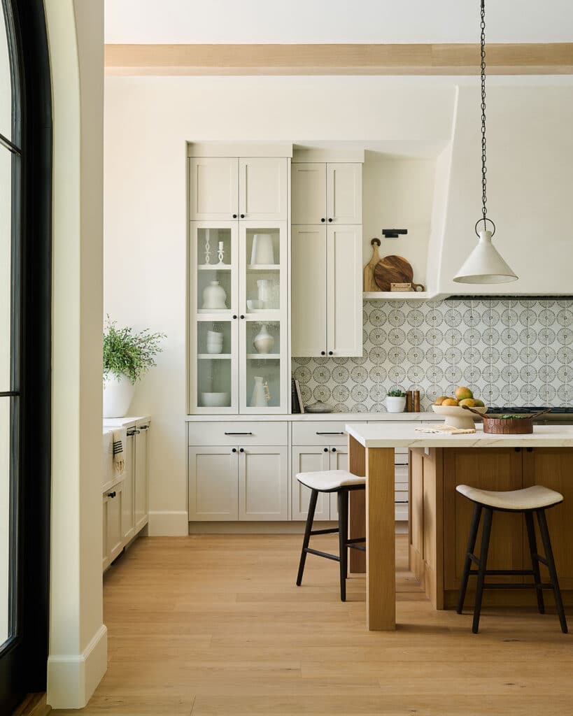 Upscale kitchen built by RJ Smith Construction